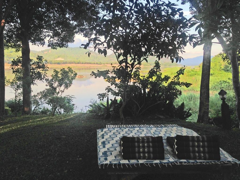 Mekong Villas Pak Chom Bagian luar foto