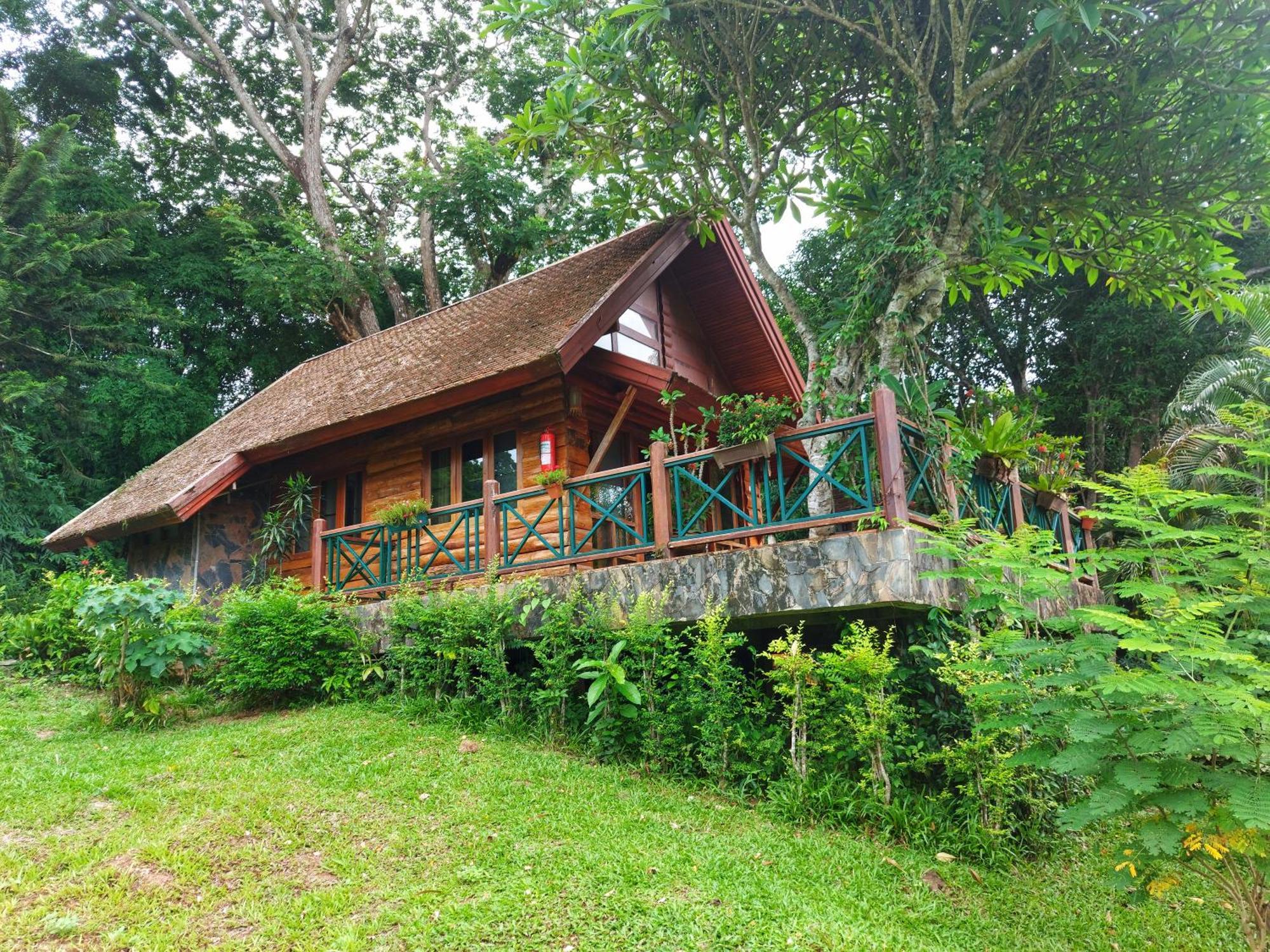 Mekong Villas Pak Chom Bagian luar foto