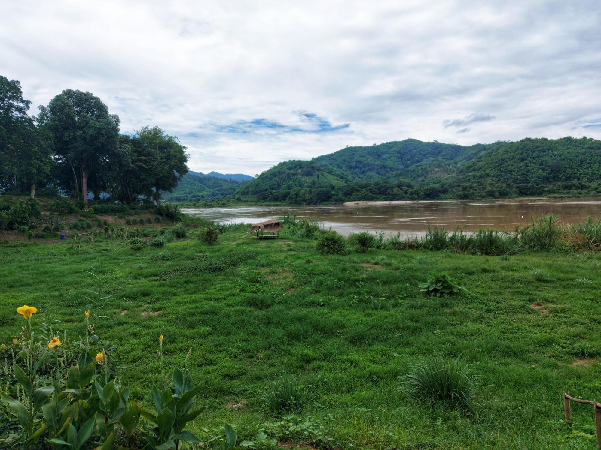 Mekong Villas Pak Chom Bagian luar foto